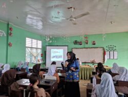 Ibu Kepala Dinas Perpustakaan dan Kearsipan Kota Dumai Hadir Secara Langsung Menjadi Pemateri Guru Tamu di SMKS Budi Dharma Dumai